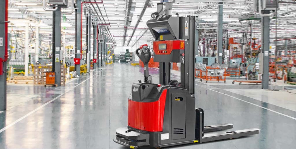 How Smart Forklifts are Enhancing Warehouses and Supply Chains